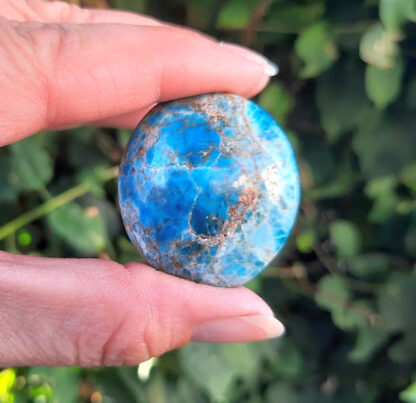Blue Apatite Palm Stone XS, Manifestation, Spirit Guide Connection, Healthy Eating