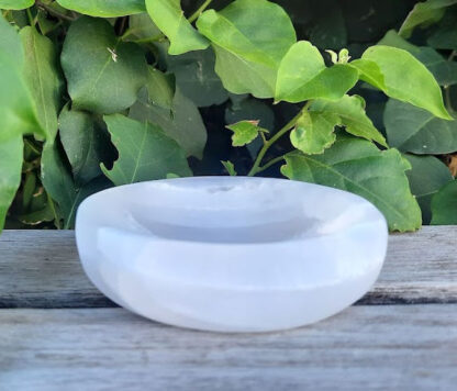 Selenite / Satin Spar Round Bowl M, Clearing, Cleansing, Peace, Higher Realms